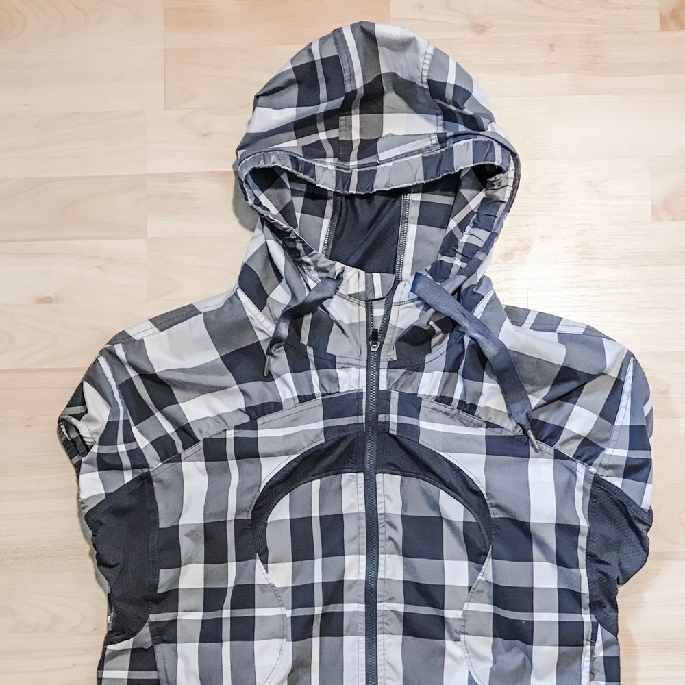 LuluLemon Run Hoodie Crop SZ8
